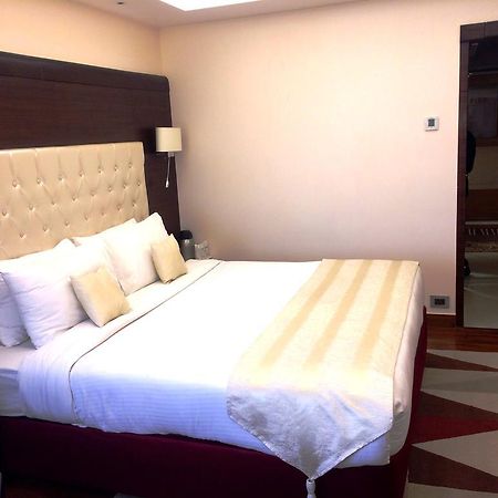 K C Residency, Jammu Hotell Eksteriør bilde